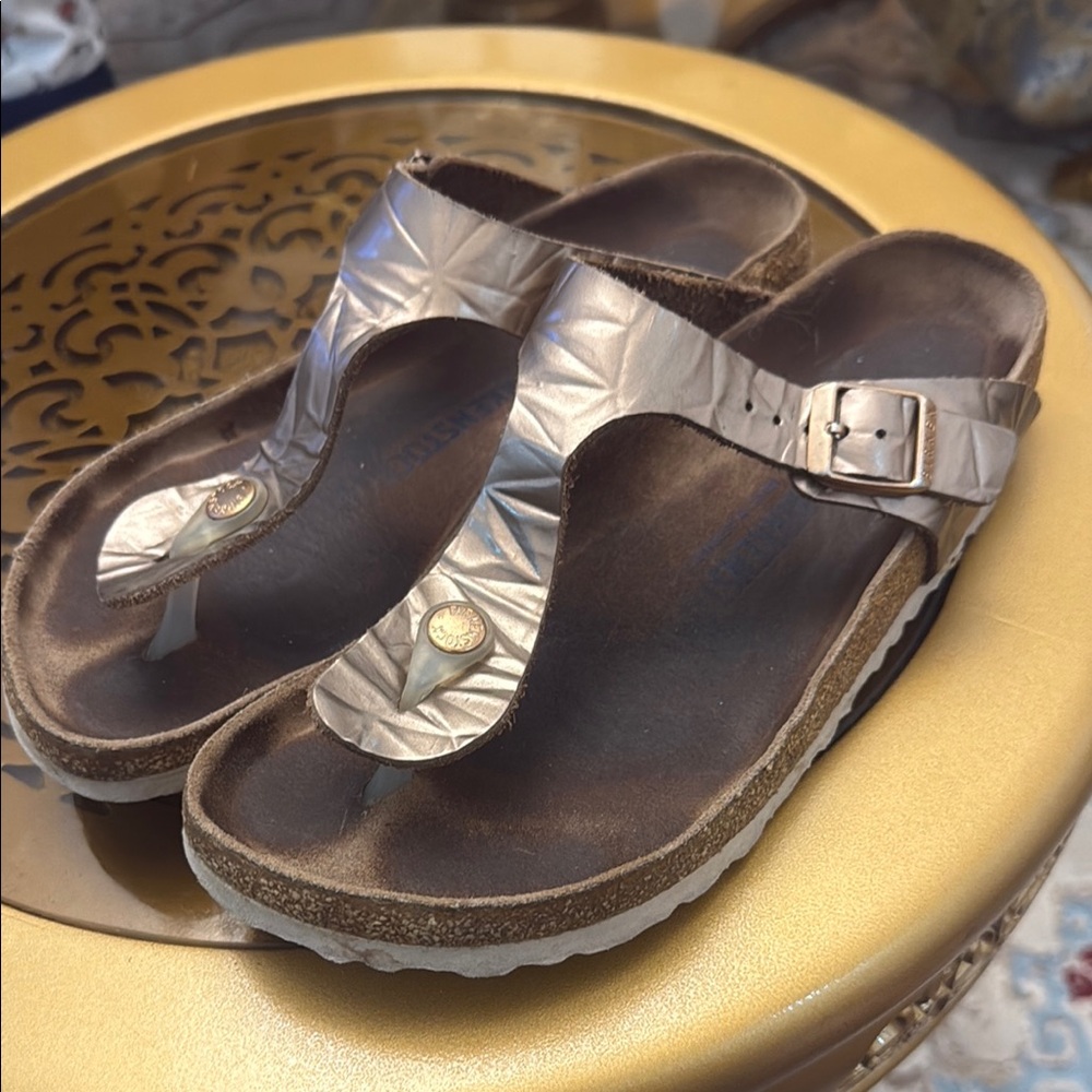 Birkenstock Gold Sandals Versatile Comfortable Design